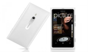 White Lumia 800 is now available in India