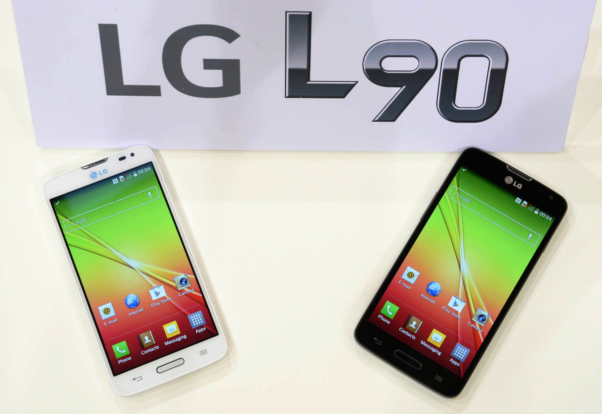 Lg делает. LG Optimus l90. LG l414. LG l318. LG 90.