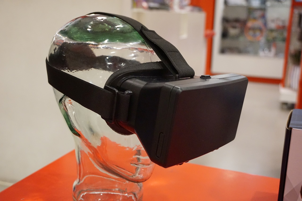 7 Best VR Apps For Your Android and iOS Smartphone