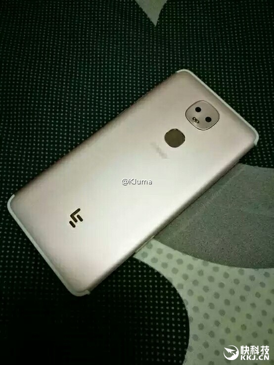 LeEco’s New Phone Spotted with Dual Camera Design