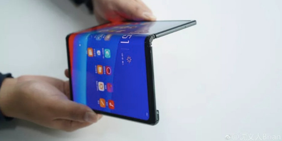 Oppo teases its Foldable Phone Prototype