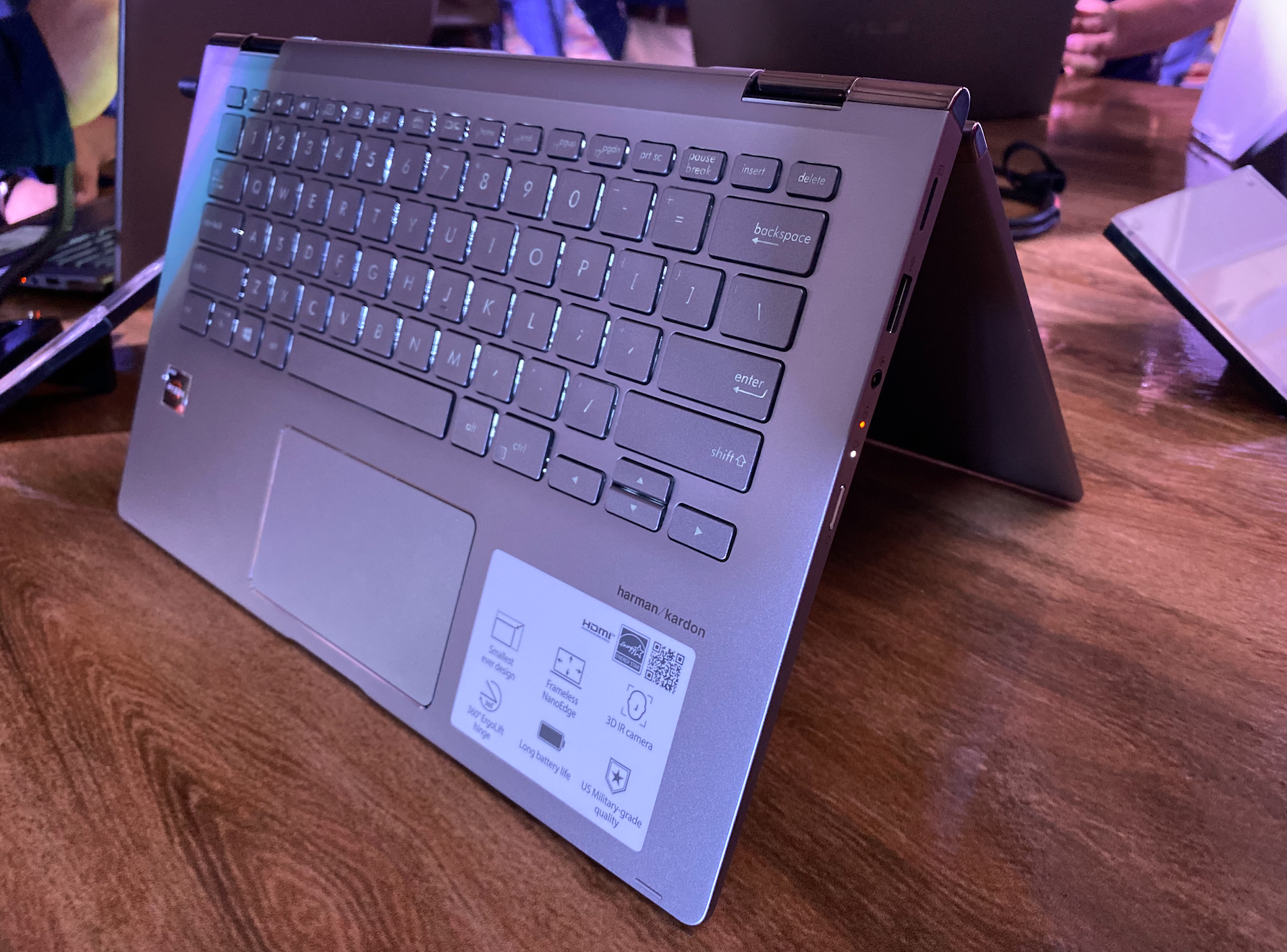 ZenBook Flip 14