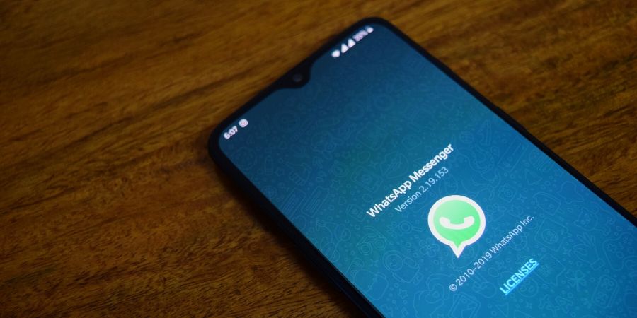 WhatsApp for Android is finally getting the dark mode