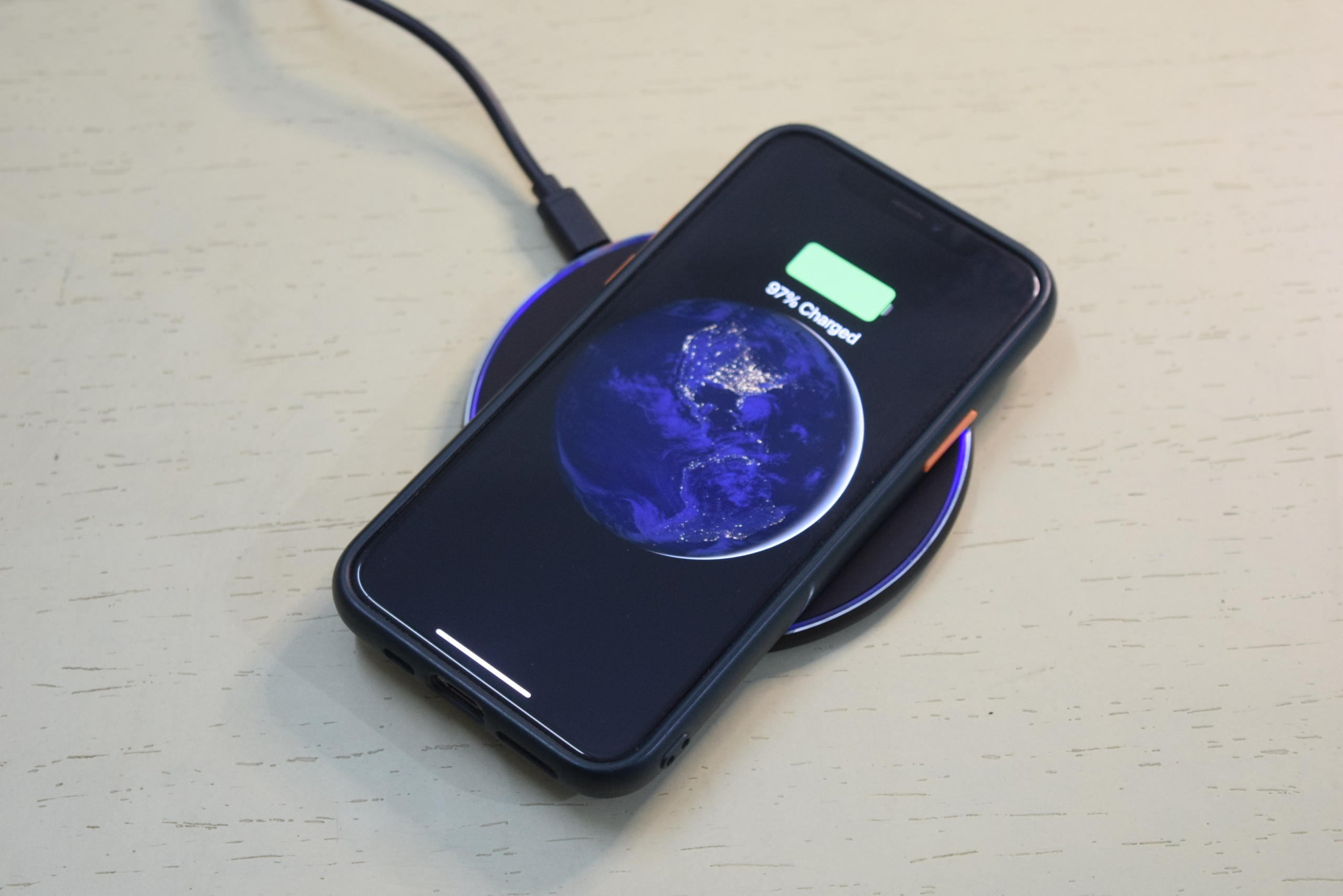 Stuffcool WC310 Qi Wireless charger Review
