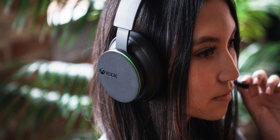 Microsoft unveils Xbox Wireless Headset at $100