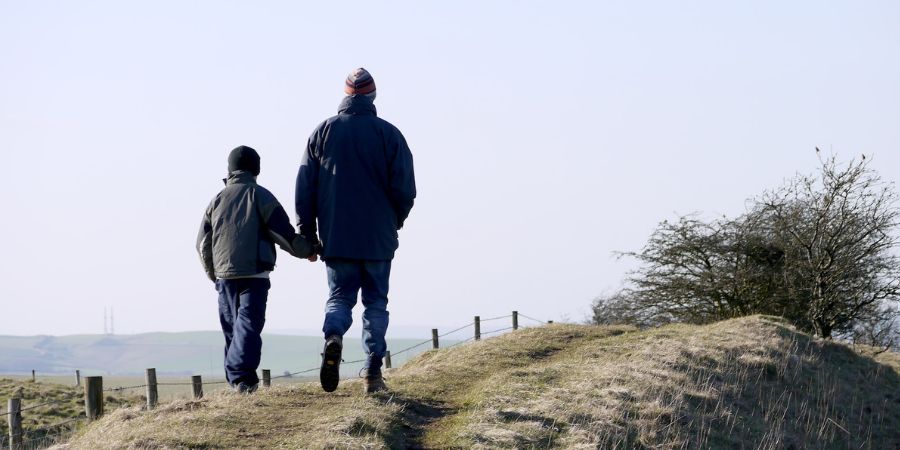 How Fathers Can Utilize Technology to Maintain a Heart-Healthy Lifestyle