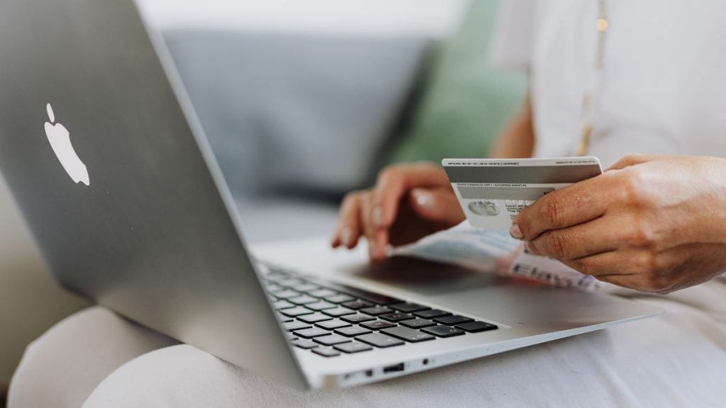 Avoid Online Frauds This Festive Season