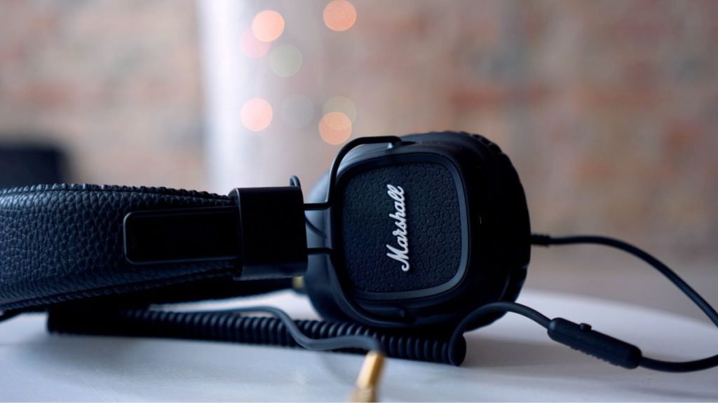 Headphone