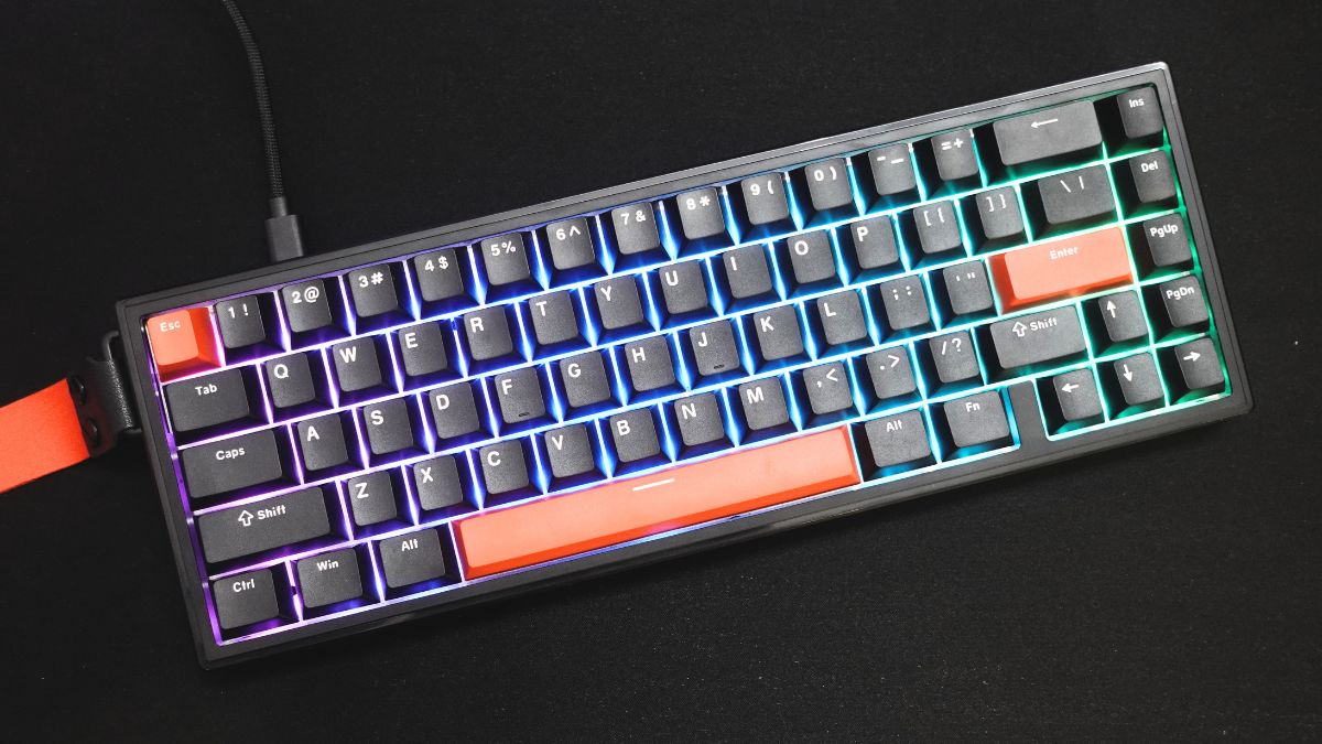 Epomaker HE68 Review – A Small Keyboard with Big Gaming Potential