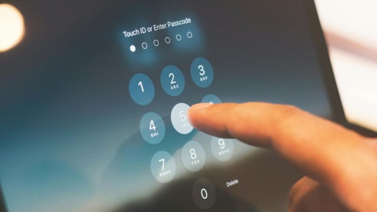 This New Attack Can Keep Stealing Your Password Even After You Reset It