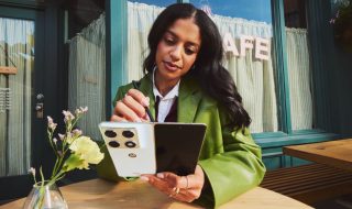 Motorola Razr Fold With Book-Style Foldable Design Debuts at CES 2026