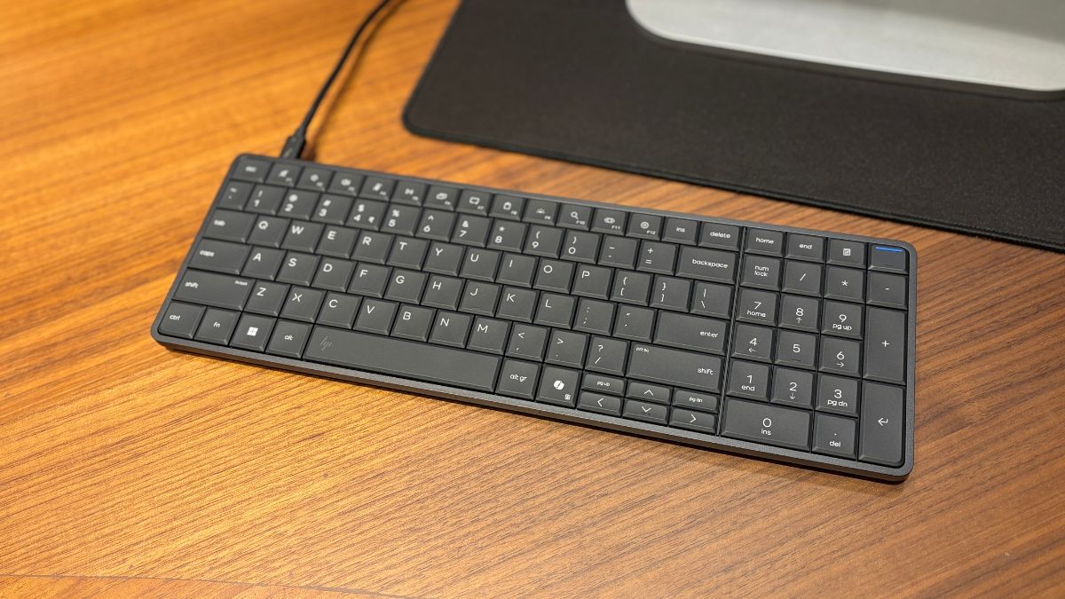 HP EliteBoard G1a Brings a Full Windows AI PC Inside a Keyboard