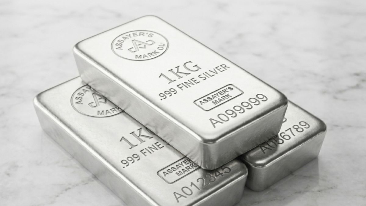 How to Choose the Right Silver ETF for Your Long-Term Portfolio?