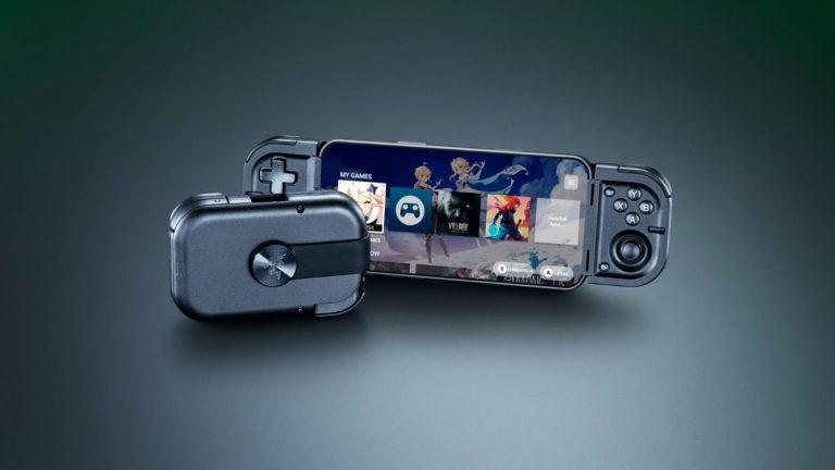 Razer Prio Is a Gaming Controller That Folds Down to Credit Card Size