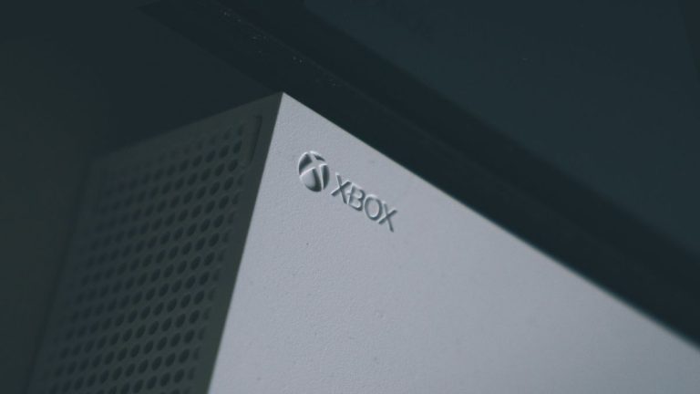 Xbox Series X Can Run Nintendo Switch Games Through an Experimental Emulator